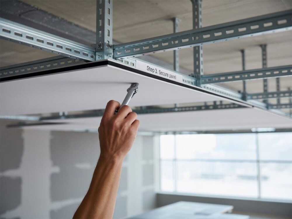 montaż sufitu podwieszanego