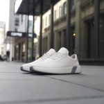 stylowe białe obuwie
