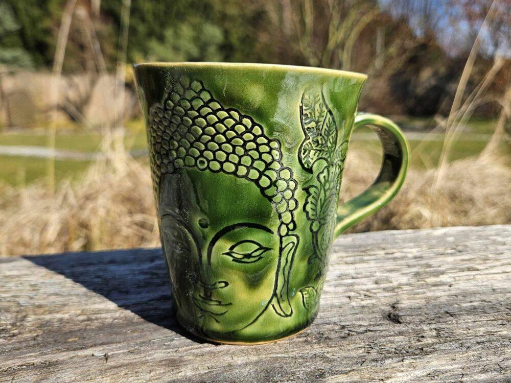 kubek-budda-w-ogrodzie-rekodzielo-400ml-zielen-braz-ceramika-artystyczna-handmade.jpg